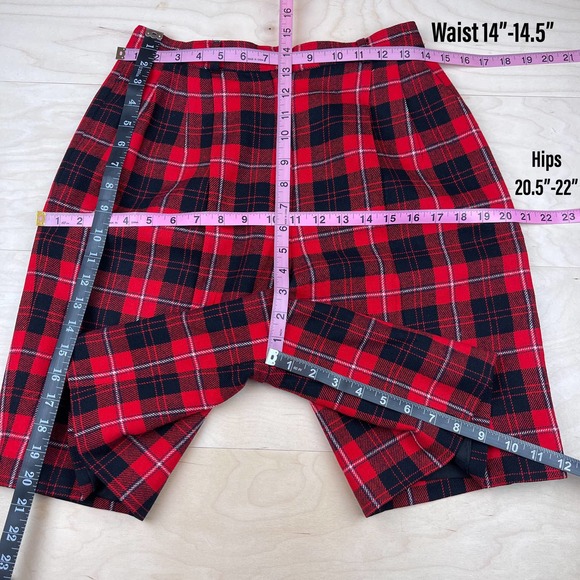 Vintage 1980s Pendleton Tartan Plaid High Rise Wool Shorts - Picture 5 of 5